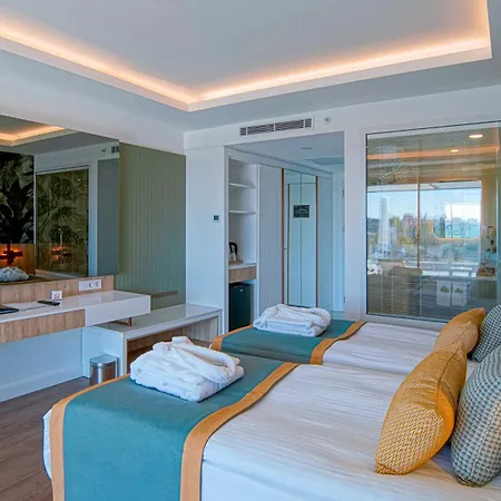 Stella Elite & 16 (adults Only) Hotel Side